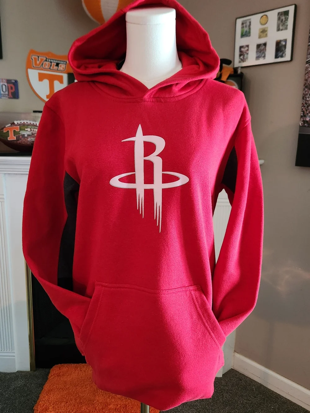 NBA Houston Rockets Red Youth Hoodie with Logo. NWT